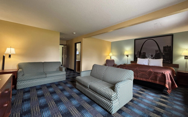 Super 8 by Wyndham Staunton