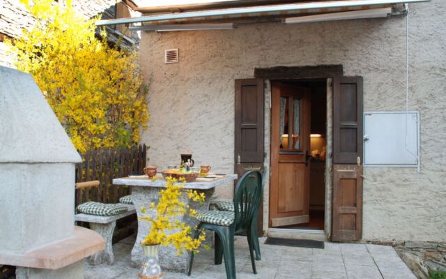 House Marianne Aquila
