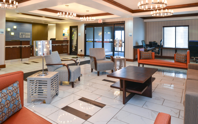 Holiday Inn Express & Suites Greenfield by IHG