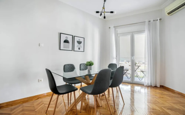Dew 1-Bedroom Apartment in Athens
