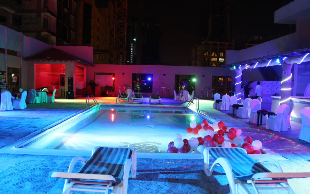 Taj Plaza Hotel