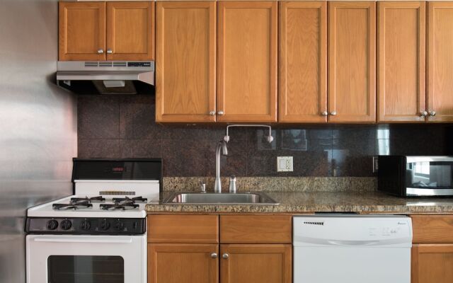 Premier Theater District Suites by Sonder