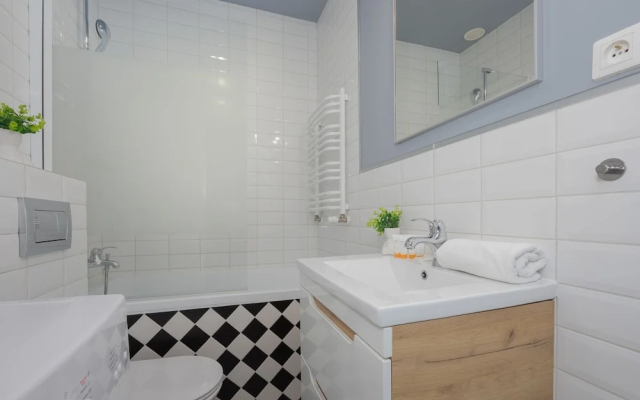 Apartment With Bath in Warsaw by Renters