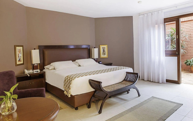 Las Lomas Casa Hotel