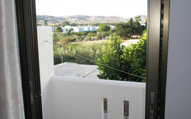Ampeli Rooms