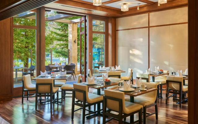 Clement Palo Alto – All-Inclusive Urban Resort