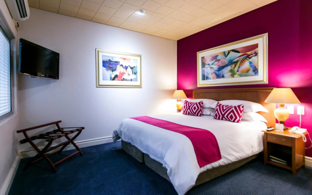 Cape Town Lodge Hotel