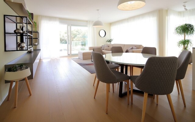 New Apartments with Pool near Beach