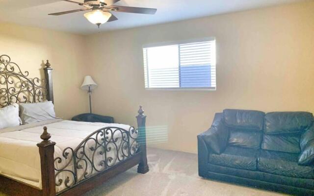 Ultimate Backyard-Pool/Spa. Slide. Lakeview. Ball