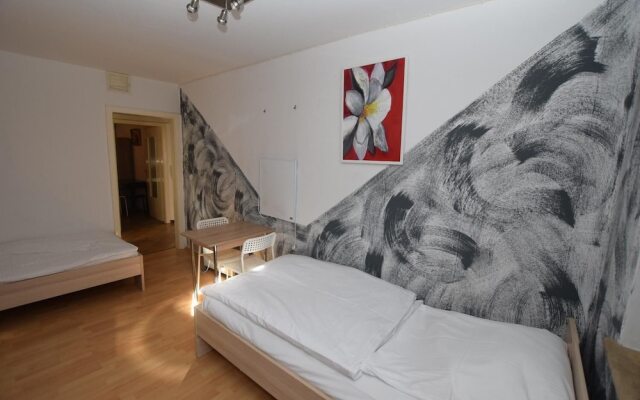 AB Apartment 42 near Cannstatter Wasen