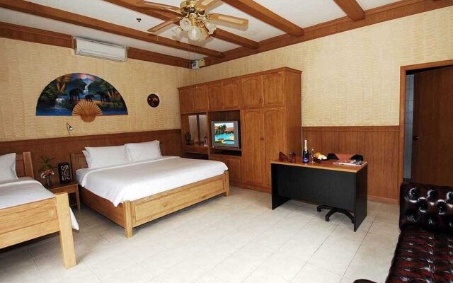 Getaway Resort Lake Mabprachan Thailand