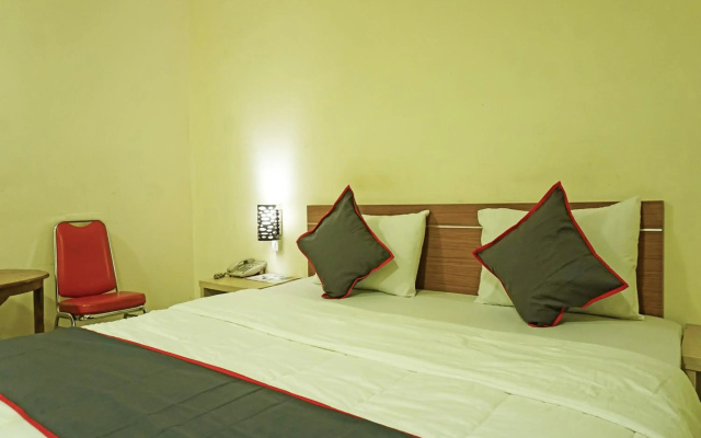 SUPER OYO Collection O 91409 Hotel Fiducia Otista 153 - 157