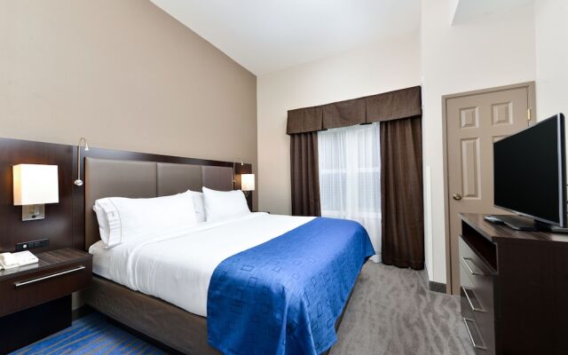 Holiday Inn Express & Suites St. Louis West-O'Fallon