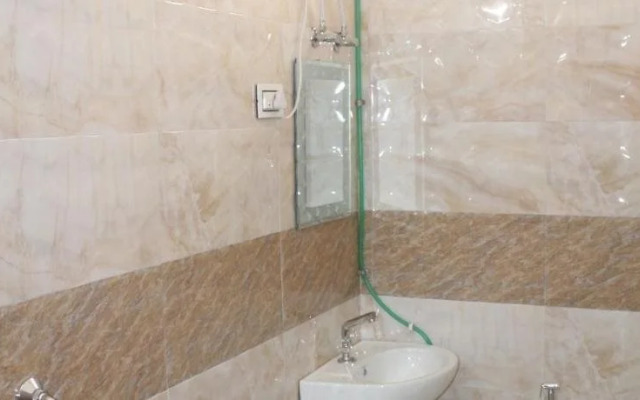 Hotel Bajaj Lake Palace