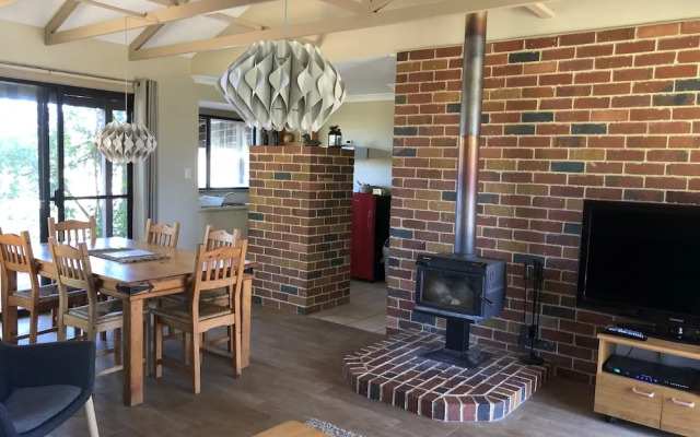 Turicum Chalets AT Monkey Rock Winery