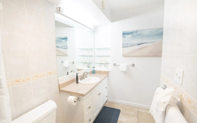 Tower 2 Suite 1207 1 Bedroom Condo