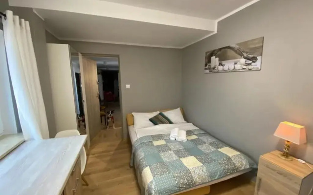 L&B House