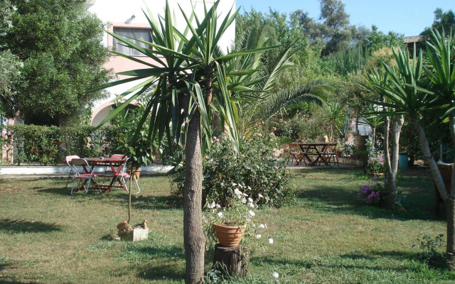 Villa Avra