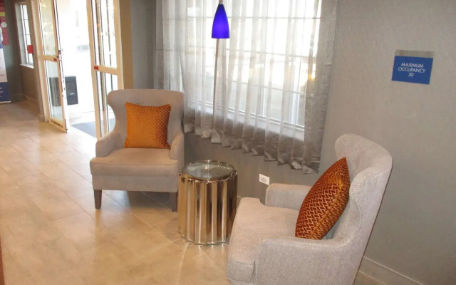 Country inn & Suites by Radisson Bolingbrook, I-55