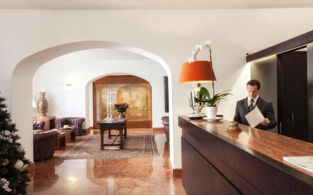 Palazzo Brunaccini Boutique Hotel