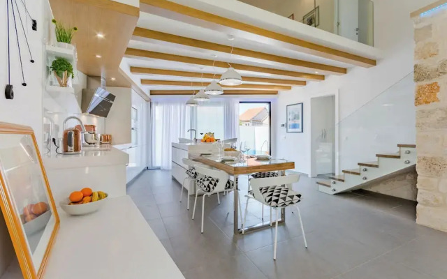 Villa Stone Pearl
