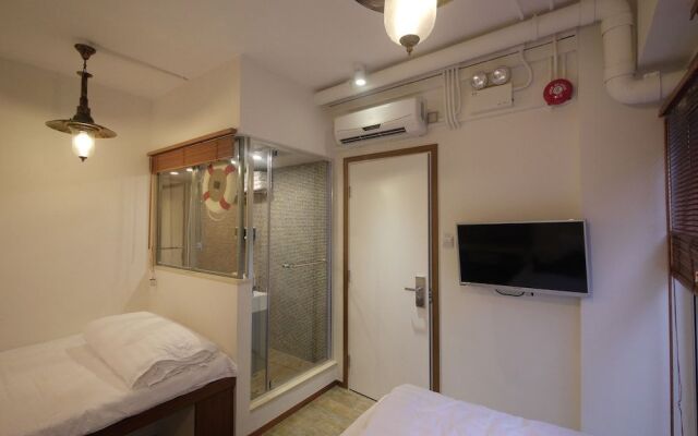 Panda's Hostel - Moment