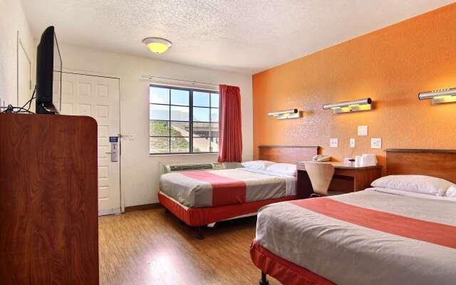 Motel 6 San Angelo, TX