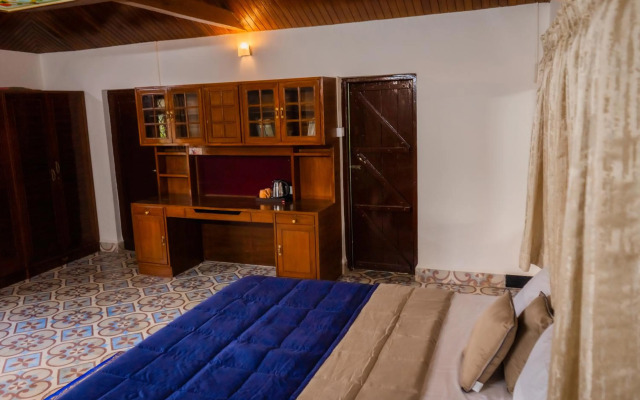 3 bedroom holiday home with free parking & Wi-Fi