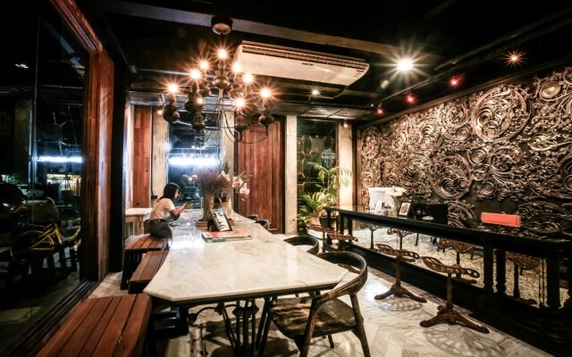 L'atelier Poshtel Phuket  Hostel