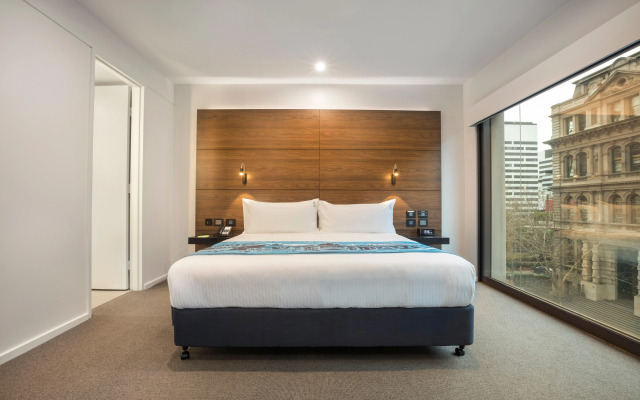 Hotel Indigo Melbourne on Flinders by IHG