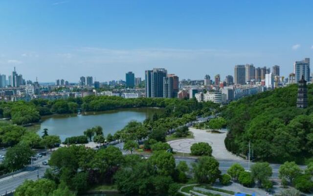 Dajiuhua Hotel (Mount Jiuhua)