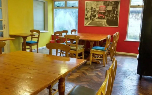 Paddy's Palace Belfast Hostel