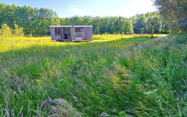 The Heartwood - Luxury Cabin Near York