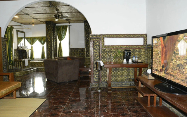 Le Hotel Hotel