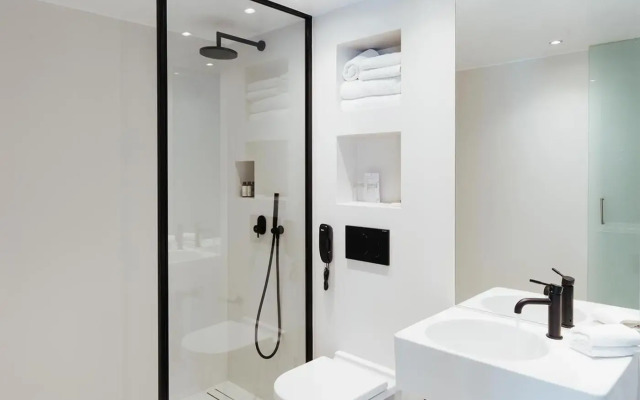 Periscope Hotel