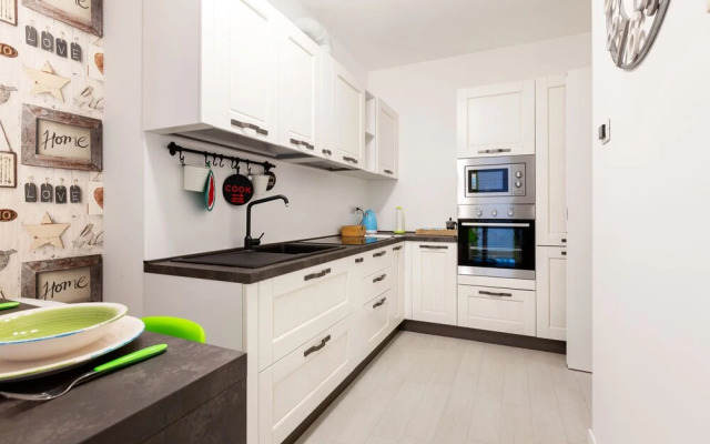Fiera Milano Flat with Garage