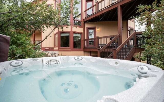 Churchill Lodge Grande