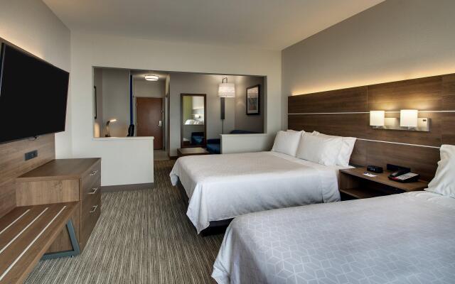 Holiday Inn Express & Suites Waukegan, an IHG Hotel