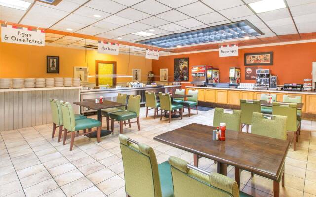 Clarion Inn & Suites and Convention Center