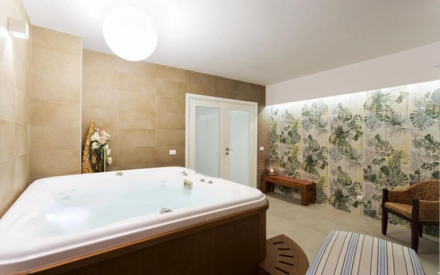 Alka Loft Spa - Loft With Jacuzzi