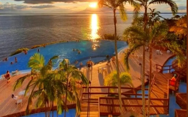 Tropical Executive Suit 1006