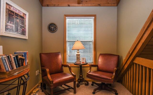 Bear Mountain Lodge 4 Bedroom House