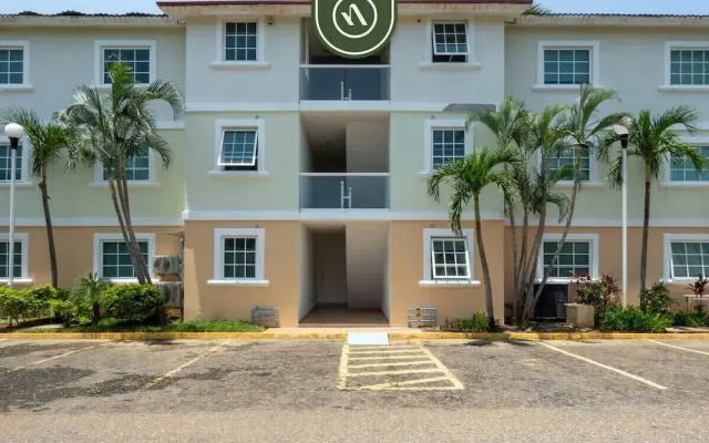 2BR Condo in Acapulco With Private Patio - Pool