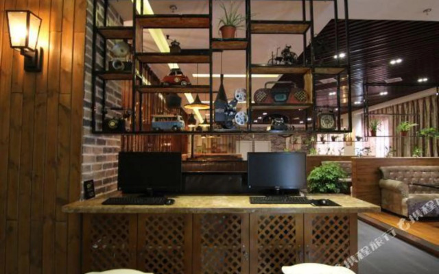 Zhenjiang Kaiyin Hotel (Jiangsu University)