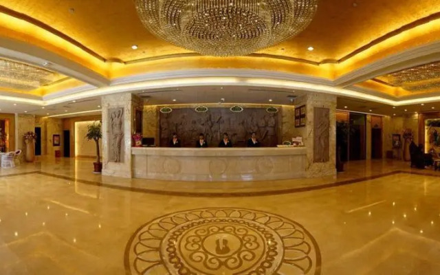 Vienna International Hotel (Zhumadian Huayuan Xuefu)