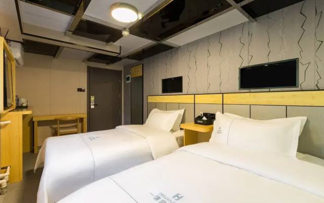 DequanHotel ShifoyingSubwayStationBranch