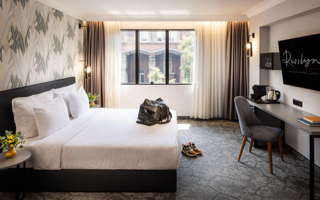 Rosslyn Thracia Hotel - Image 5