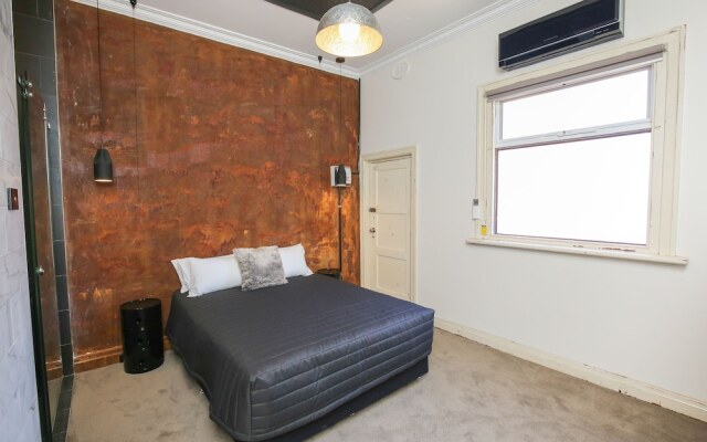 Indulge Apartments -The Urban Collection