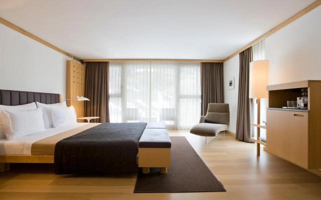 The Omnia