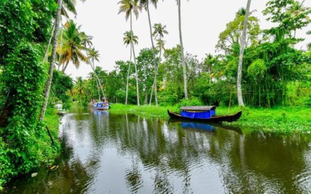 Lake Castle Alleppey Villa